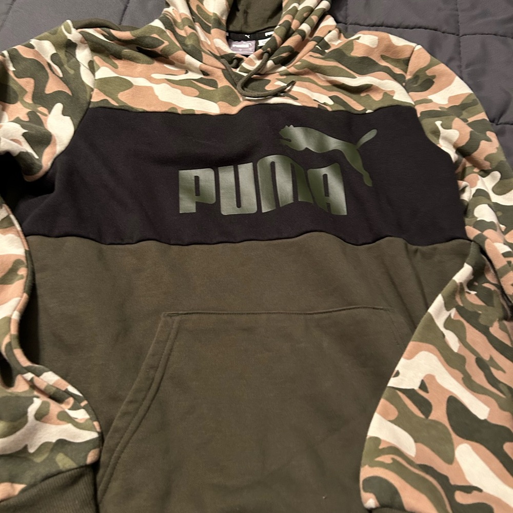 Puma camo hoodie - NWOT